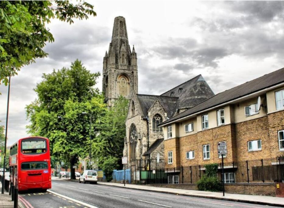 Functional Budget Stay With Wi-Fi And Laundry Facilities Near Tube Station London Exterior photo