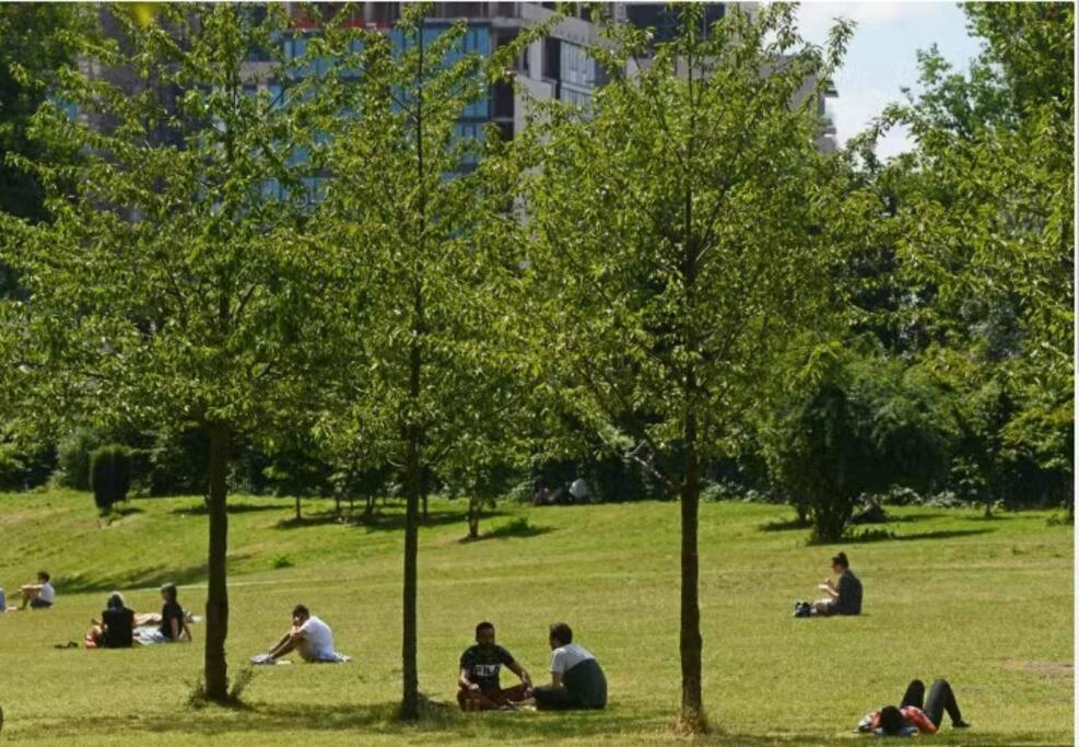 Functional Budget Stay With Wi-Fi And Laundry Facilities Near Tube Station London Exterior photo