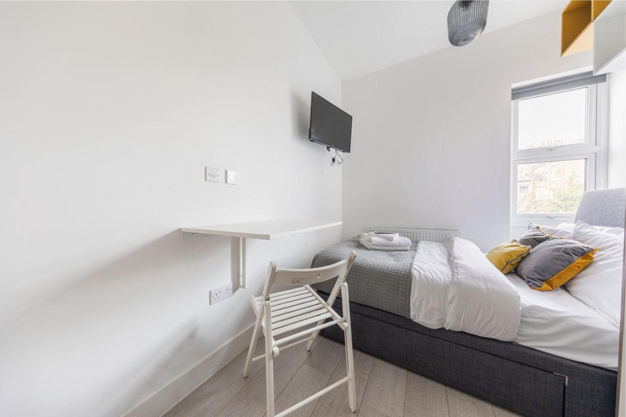 Functional Budget Stay With Wi-Fi And Laundry Facilities Near Tube Station London Exterior photo