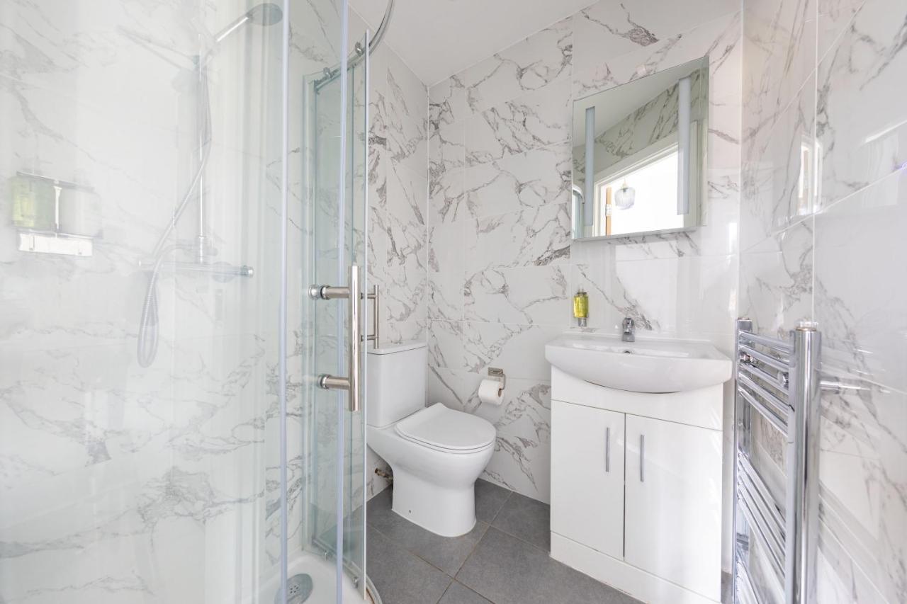Functional Budget Stay With Wi-Fi And Laundry Facilities Near Tube Station London Exterior photo